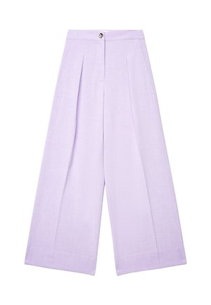 Pantaloni viola chiaro a gamba larga con pieghe frontali, chiusura con un singolo bottone metallico e una finitura in tessuto morbido e texturizzato.