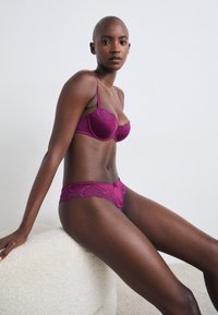 Hunkemöller SHINE DEEP - Īsās apakšbikses - magenta purple