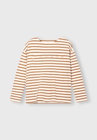 Gestreepte lange mouwen shirt in crème en bruin, met een wijde halslijn en "TODAYS" tekst over de borst in een gedempt tint. Zachte stoftextuur.