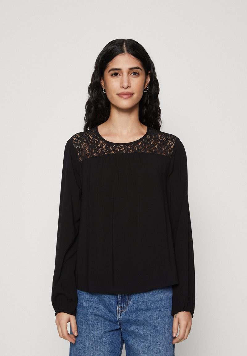 Vero Moda Petite - VMLILOU O NECK DETAIL - Blusa - black, Ampliar