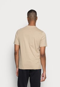 Nike Sportswear CLUB TEE - T-shirt básica - limestone/white