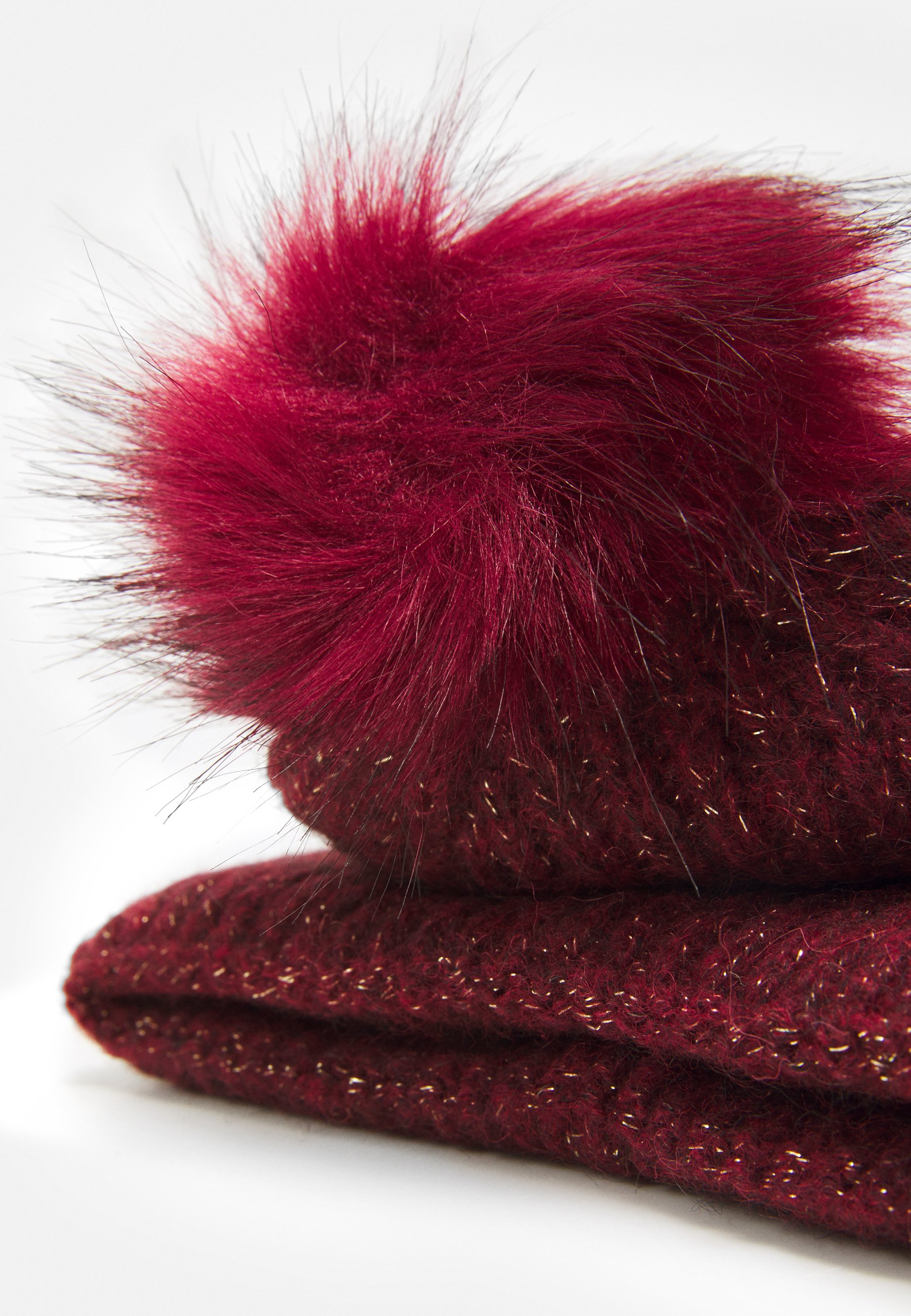 tommy hilfiger pom beanie