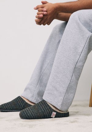 Next REGULAR FIT - HARRIS TWEED - Hausschuh - brown