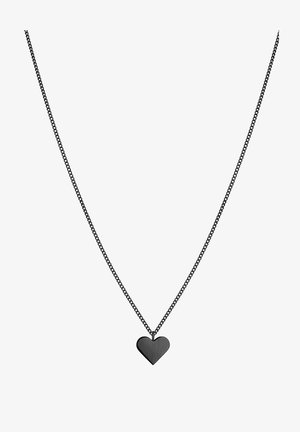 Collana in metallo nero con una fine catena che presenta un pendente a forma di cuore spazzolato. Il design semplice si concentra sulla forma geometrica e sulla finitura.