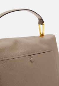 Coccinelle LIYA - Ručna torba - taupe/ rose