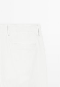 Thumbnail Image 7
