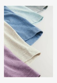 Seleccionado, blue neutral