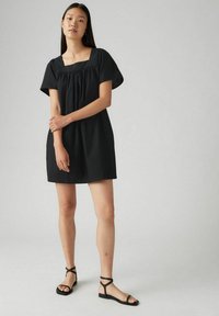 Levi's® AMBRE BABYDOLL DRESS - Freizeitkleid - anthracite night