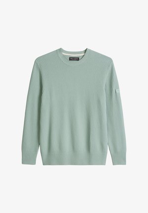 Lichtgroene geribbelde trui met ronde hals, lange mouwen en een klein patch op de bovenkant van de linkerarm.