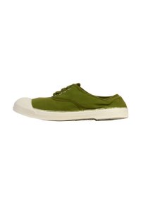 Sneaker verde in tela con punta in gomma bianca e suola testurizzata. Presenta due occhielli e una forma arrotondata, offrendo un design casual.