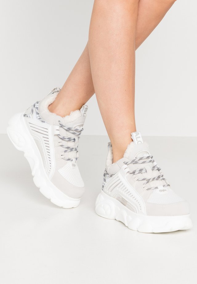 HIKE - Joggesko - white