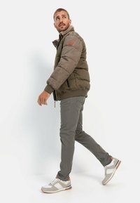 camel active Stoffhose - rock grey