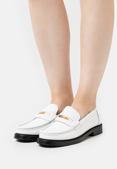 MOSCHINO Chaussons - bianco