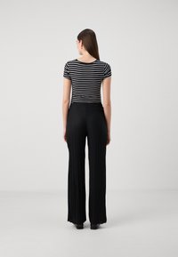 MAMALICIOUS MLNOELA PLISSE PANTS - Kelnės - black