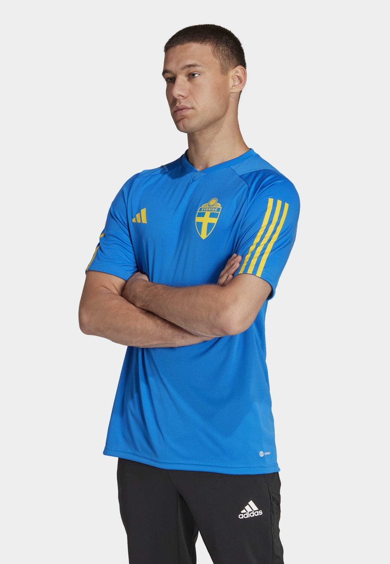 adidas Performance SWEDEN SVFF TRAINING Camiseta de fútbol glow