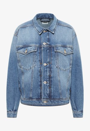 Jasnoniebieska kurtka dżinsowa z kołnierzykiem, zapinana na guziki, z dwiema kieszeniami na piersi oraz kontrastowymi szwami na rękawach i dolnym końcu.