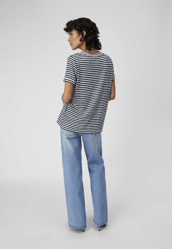 OBJTESSI V-NECK - Basic T-shirt4