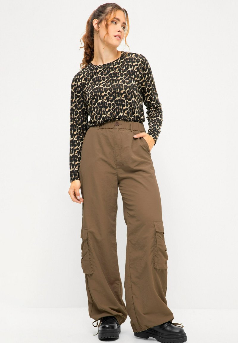 Studio Untold STRAIGHT WIDE LEGS TASCHEN SAUM-BINDEBAND - Cargobroek - taupe