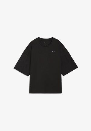 Sort overdimensioneret t-shirt lavet af bomuld; har korte, brede ærmer og rund halsudskæring. Logo i grå på venstre bryst.