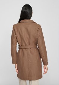 VILA Trench - brown lentil