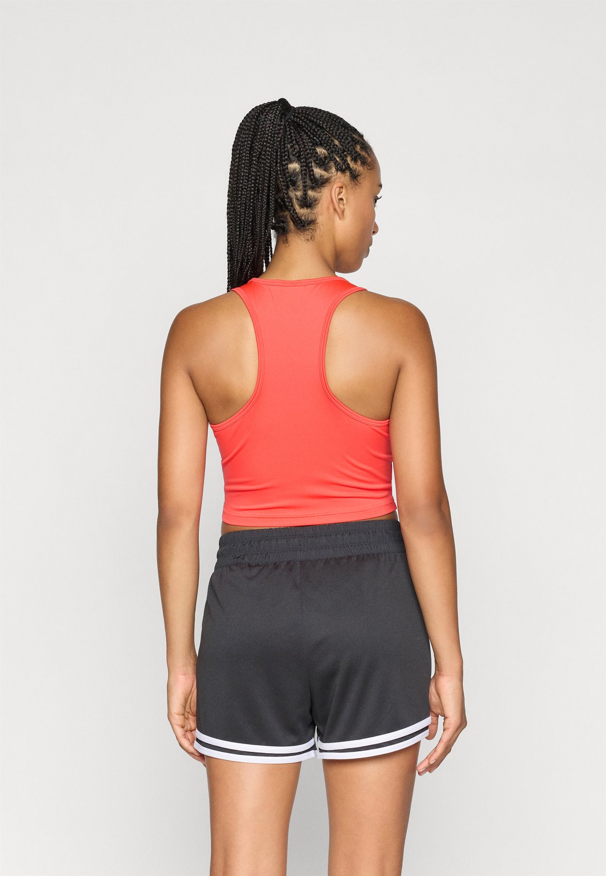 TRAIN CROPPED TANK