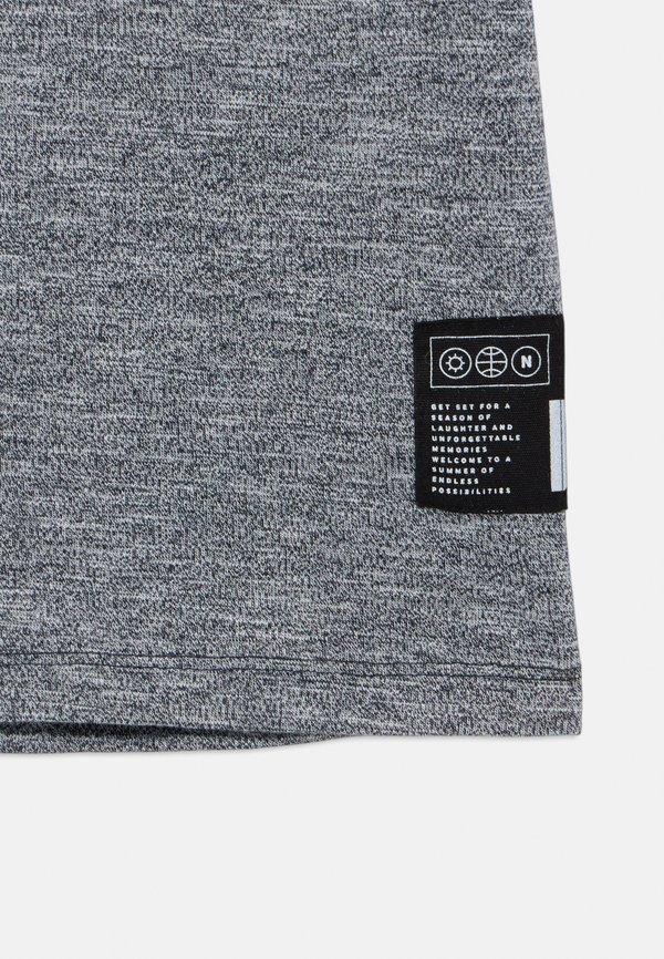 NKMFREDERY SS NREG PB - Basic T-shirt - dark sapphire3