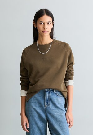 RAGLAN, CHEST ARTWORK - Sweatshirt - hazelnut brown