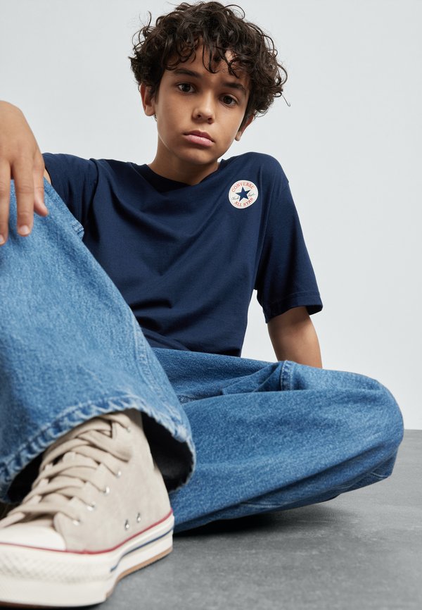 PRINTED TEE - Basic T-shirt - obsidian