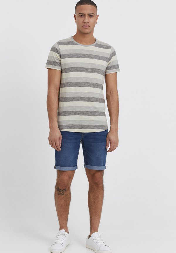 SDTHICCO - Print T-shirt - monument4