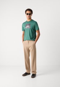 BOSS T-shirts med print - open green