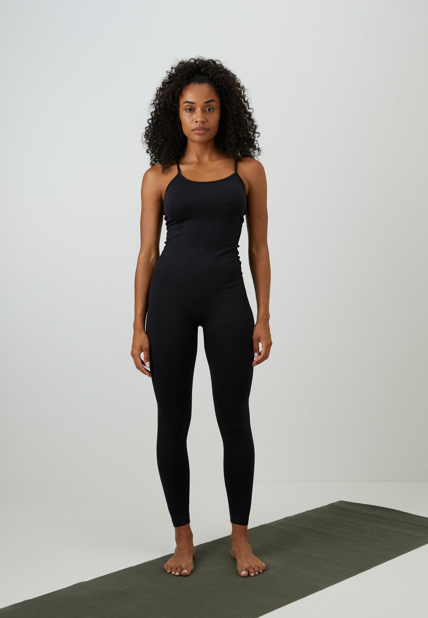 Combinaison (playsuit) Noire Topshop - Taille 8 - En Viscose - Style Enveloppant - Occasion Très Bon état