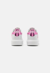 KARL LAGERFELD KAPRI SIGNIA LACE - Baskets basses - white/pink
