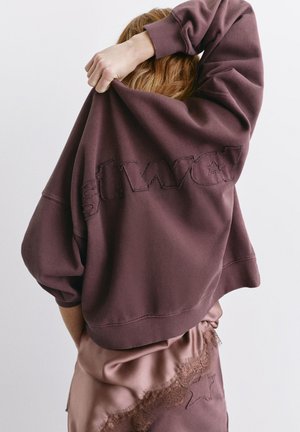 PULL&BEAR, STWD ROUND NECK - SWEATSHIRT - Mikina - bordeaux
