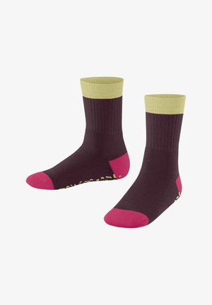 Paar dunkelviolette Socken mit beigen Bündchen und leuchtend pinken Fersen und Zehen, dargestellt auf weißem Hintergrund.