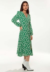 Liquorish FLORAL HEART PRINT - Day dress - green