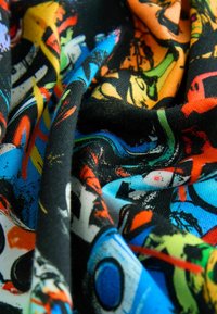 Unausgewählt, black graffiti controller