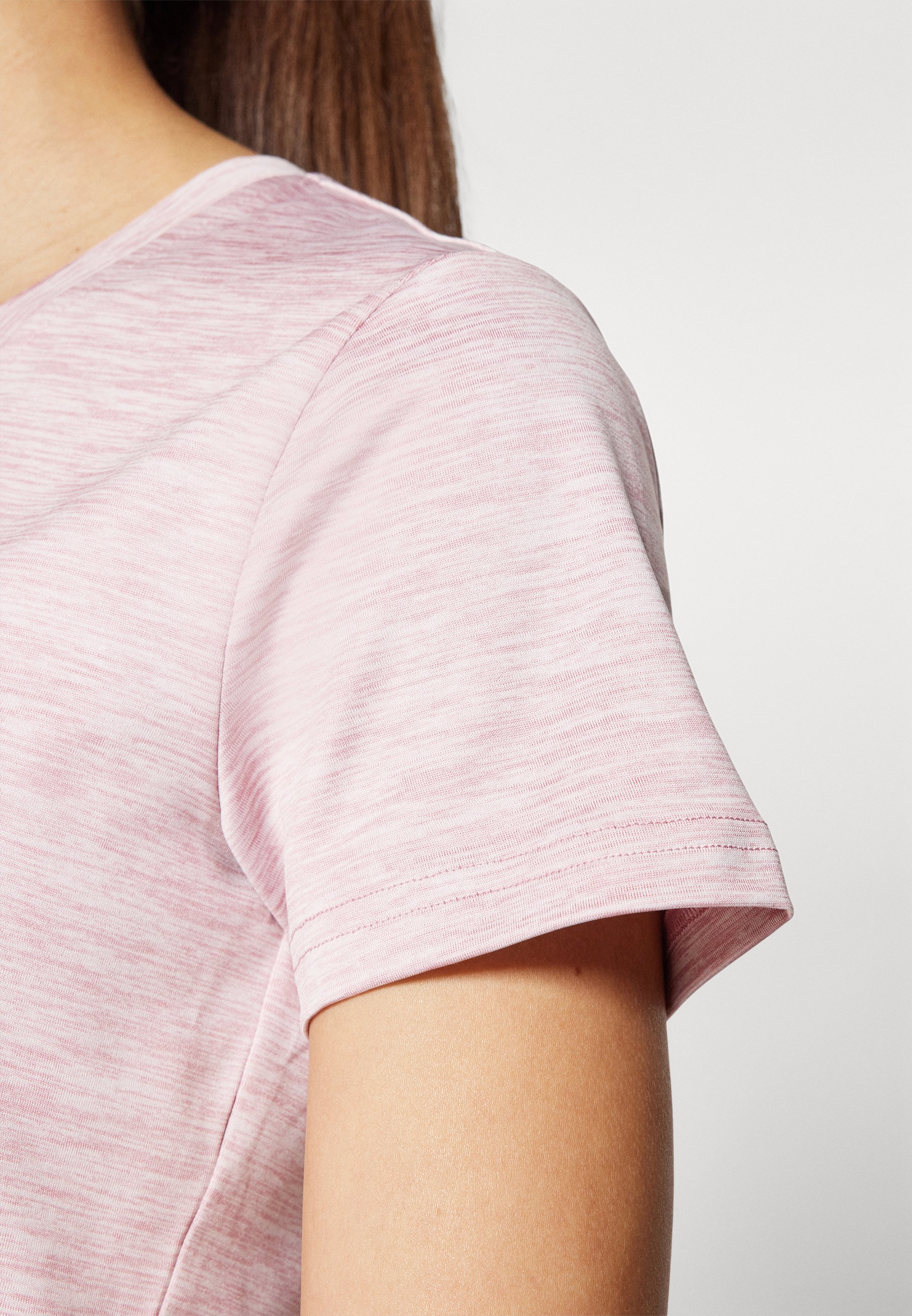 売れ筋商品|||オンリープレイ Tシャツ レディース トップス ONPCORE LIFE TEE - Basic T-shirt - lilas/pink a boo ONLY Play ONPCORE LIFE TEE - Basic T-shirt - lilas/pink a