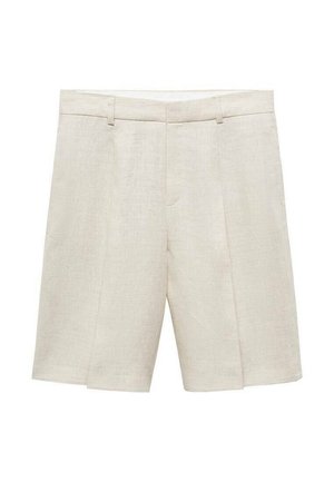 Shorts en lin beige avec une coupe ajustée, présentant un devant plat, des doubles plis et des passants de ceinture. Texture lisse, longueur mi-cuisse.