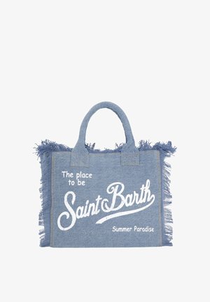 Borsa shopper in tessuto blu con bordi sfrangiati e manici, stampata con testo bianco ""The place to be Saint Barth Summer Paradise.""
