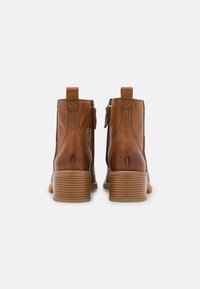 Clarks Kotníková obuv - brown/hnědá - (Pre-owned) - Zalando.cz display picture 2