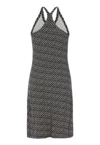 Vestido a rayas en blanco y negro con diseño de cuello halter, que presenta un corsé ajustado y una falda acampanada. El material tiene una textura suave.