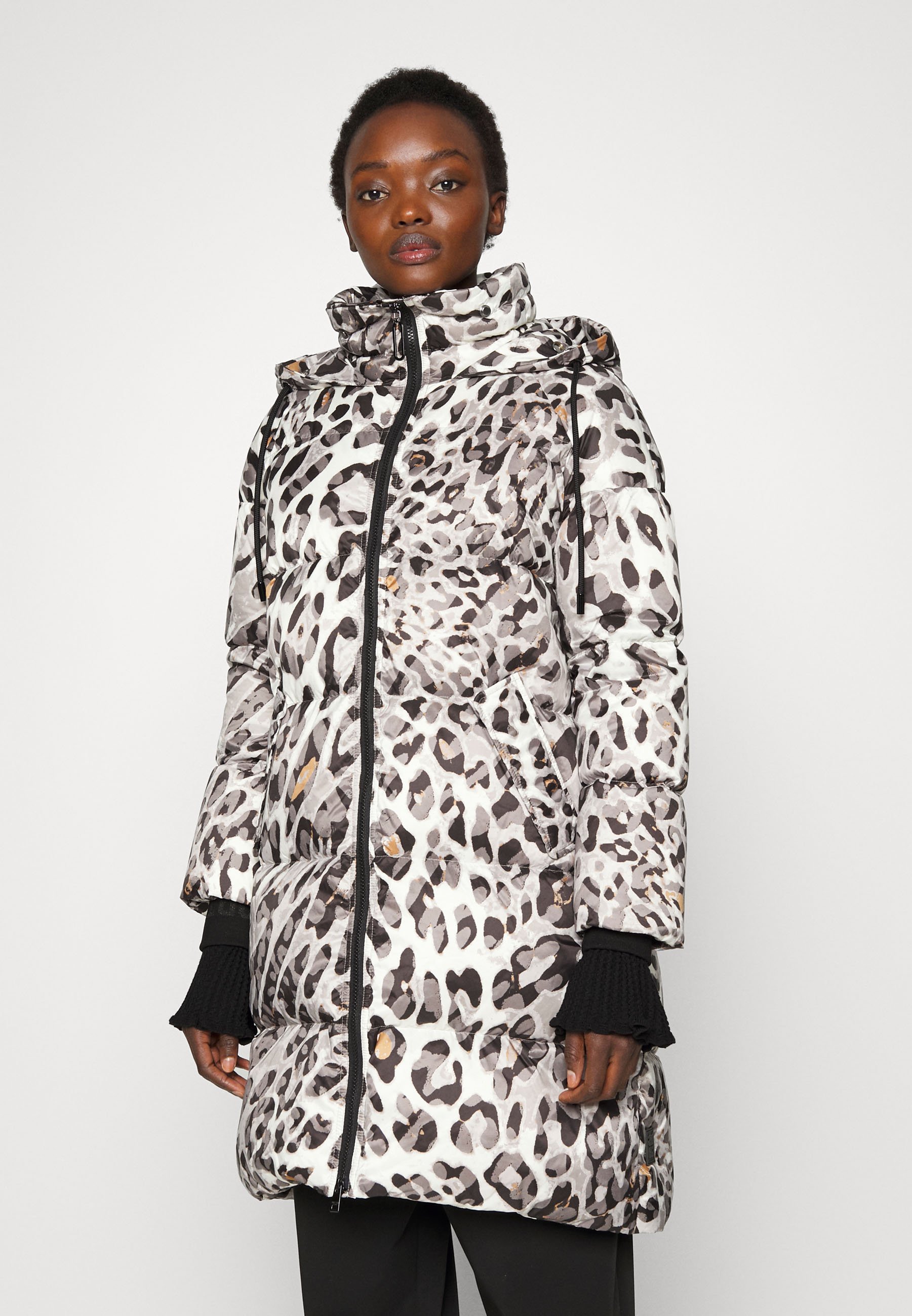 marc cain leopard coat