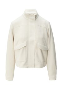 Krótka biała kurtka z miękkiego materiału, z wysokim kołnierzem, przednim zamkiem błyskawicznym oraz dwoma dużymi kieszeniami z klapkami o gładkiej fakturze.