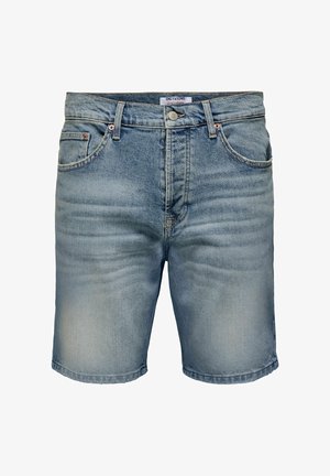 Hellblaue Jeansshorts mit vorderem Knopf und Reißverschluss, Gürtelschlaufen und Vordertaschen, mit "ONLY & SONS"-Markenlabel am Bund.