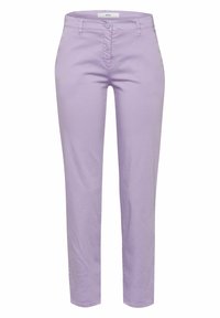 Lila byxor i lätt bomull. Sitter nära kroppen med knappstängning, bälteshällor och raka ben. Slät textur, inga synliga mönster.