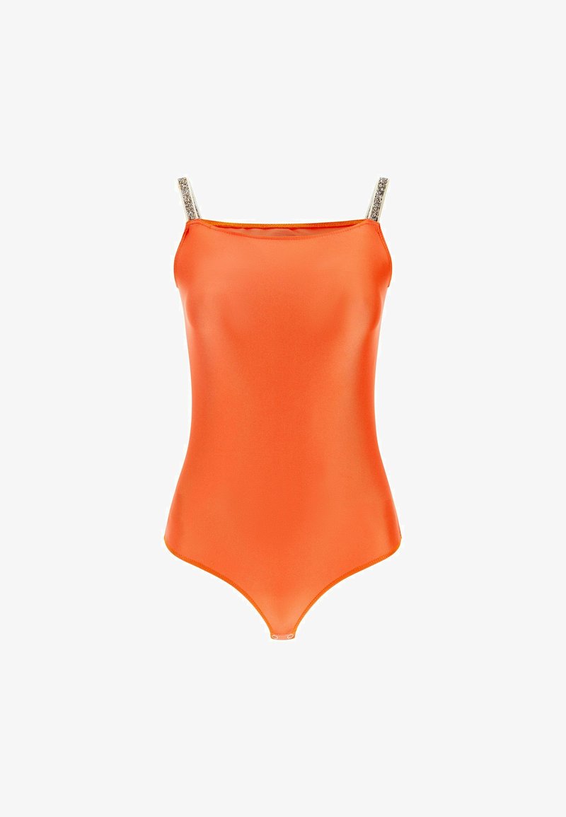 Costume da bagno arancione brillante con una texture liscia e lucida. Presenta spalline sottili con accenti metallici per un tocco in più.