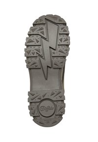 Semelle de chaussure avec des crampons triangulaires profonds, motif central en forme d’éclair, logo circulaire indiquant Buffalo, et taille 38 en bas.