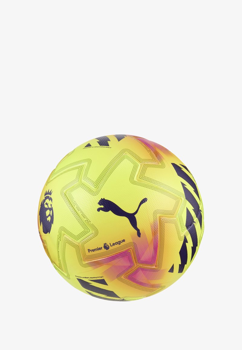 Kirkas keltainen jalkapallo, jonka pinnassa on tekstuuria. Pallossa on musta Puma-logo, Valioliigan emblem ja geometrinen kuviomuoto pinkeillä ja mustilla yksityiskohdilla.