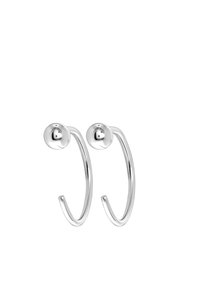 Boucles d'oreilles en argent avec un accent de boule arrondie en haut. Le design présente une finition lisse et polie, ainsi qu'une forme courbée.