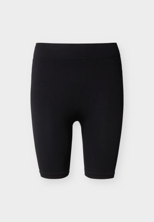 Pantaloncini da ciclismo neri, a lunghezza al ginocchio, con vita elastica e design liscio e aderente su uno sfondo chiaro.